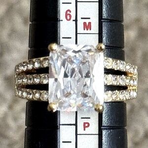 💍 NIB New Macy’s Charter Club Gold Plated CZ Emerald Cut Engagement Ring 7